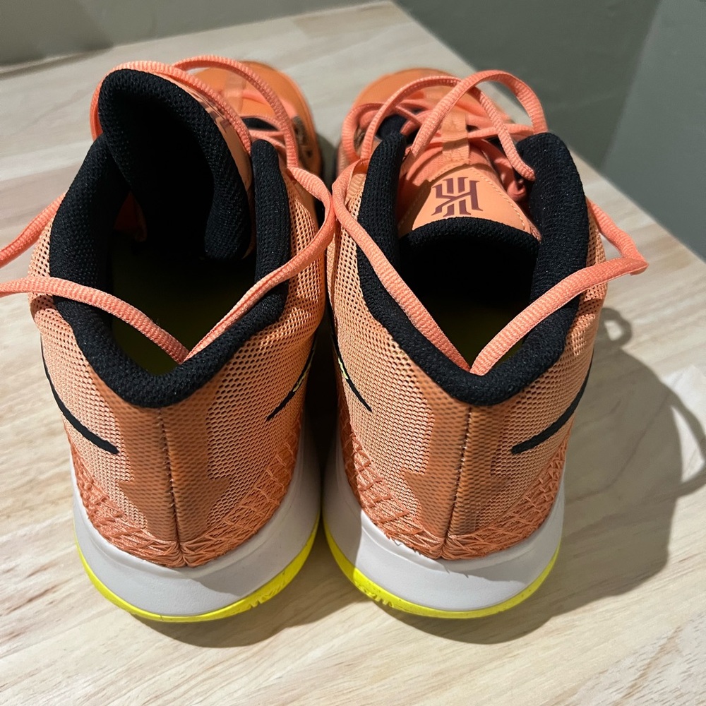 Nike Kyrie Flytrap Vi - image 2